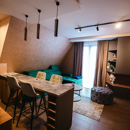 Royal Teo Apartment